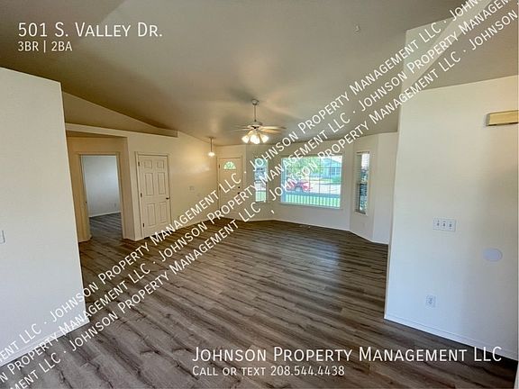 5th image of 501 S Valley Dr