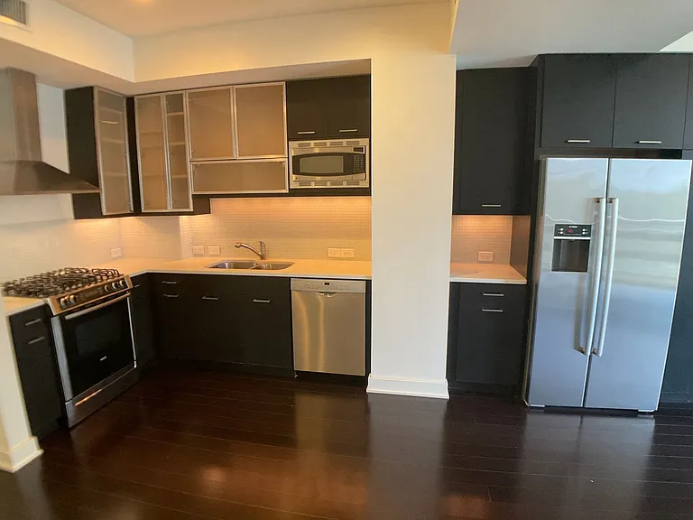 601 Rosemary St #414 — Photo 2