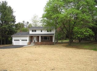 490 Naughright Rd, Long Valley, NJ 07853