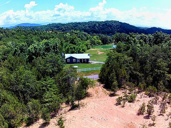 4th image of 702 Driftwood Cir