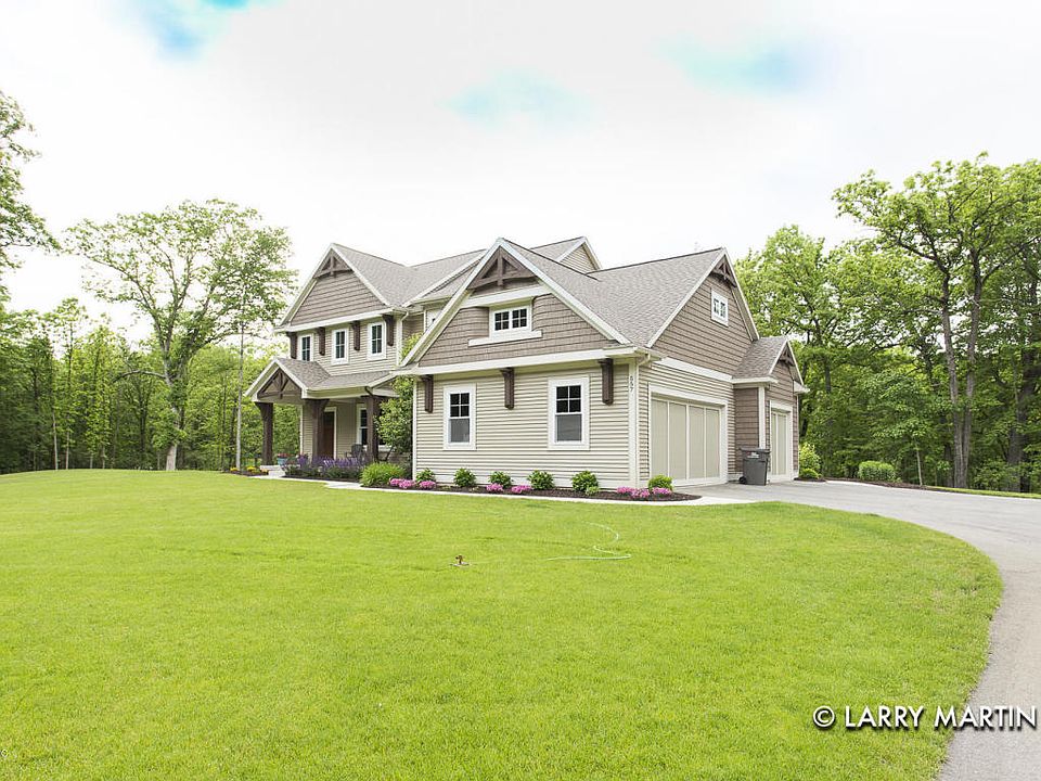 1st image of 557 Bailey Mdws NE