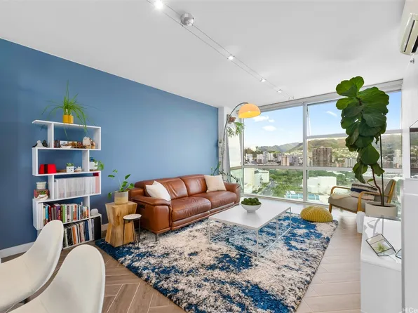 909 Kapiolani Blvd APT 2405, Honolulu, HI 96814