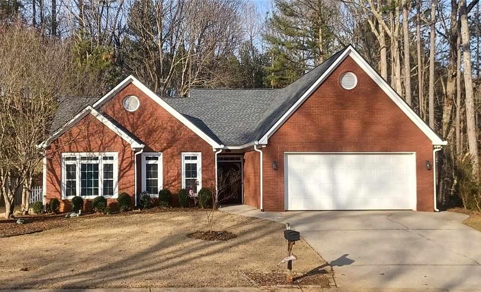 1st image of 550 Paris Dr