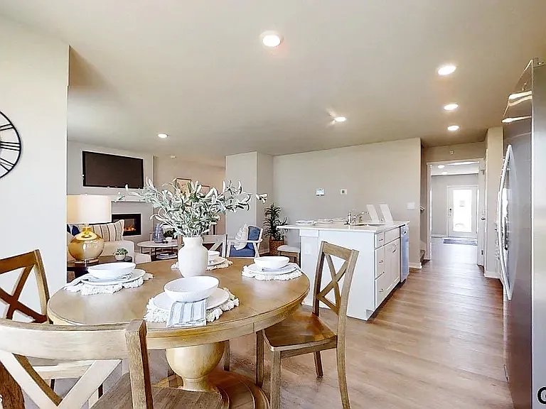 20511 Margo St — Photo 40