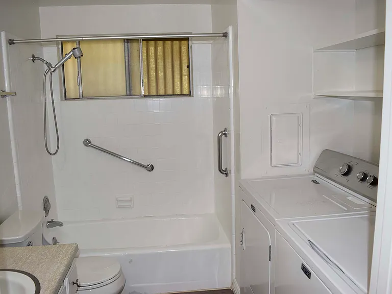 Ojai Gardens Apartments (Resort Apartments L.L.C.) — Photo 16