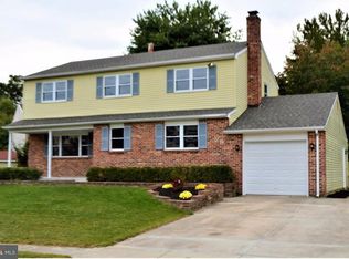 29 Robert Oakes Dr, Newark, DE 19713