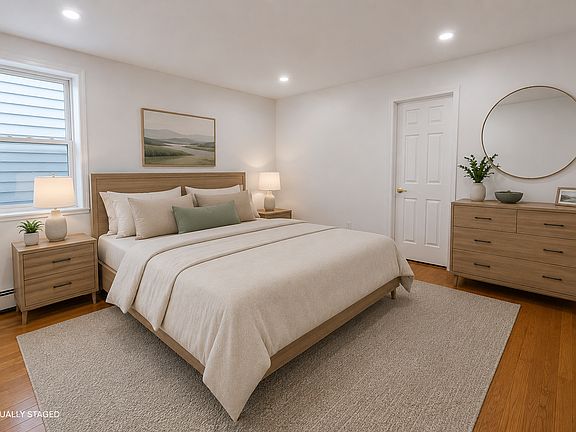 5th image of 340 Jerome St #1
