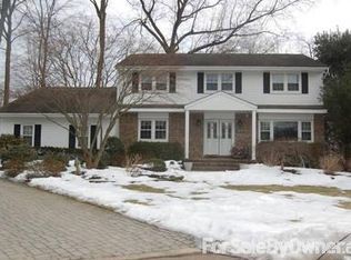 15 Greenbriar Ln, Montvale, NJ 07645