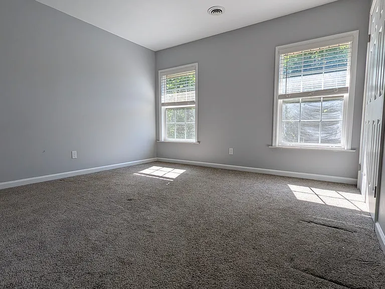 1130 Twin Hill Ln — Photo 22
