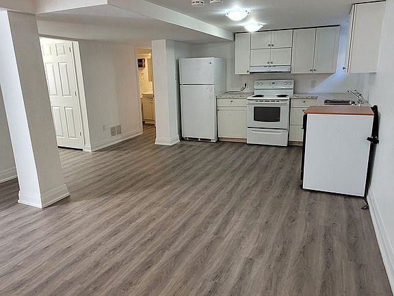 5th image of 202 Cadillac Ave S