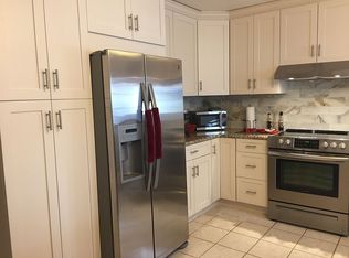 27 Woodland Rd, Leominster, MA 01453