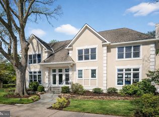 2733 N Lexington St, Arlington, VA 22207