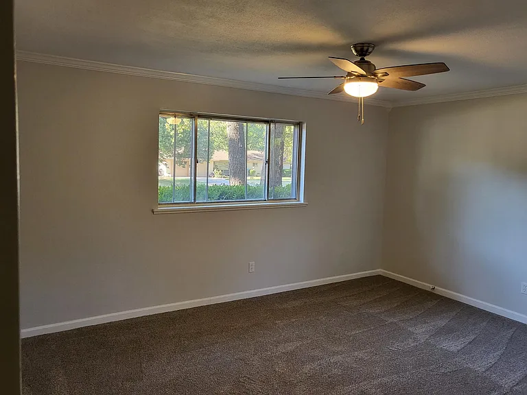 6912 Meadowbrook Dr — Photo 19