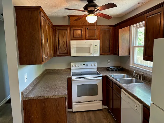 7 Village Park Dr — Photo 16