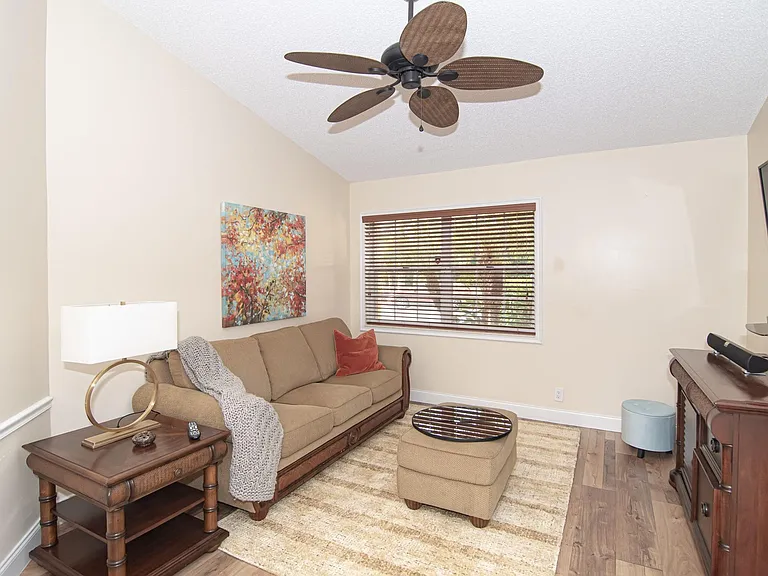 8410 Brussels Way — Photo 27