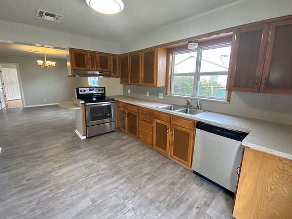 5th image of 222 La Salle Dr