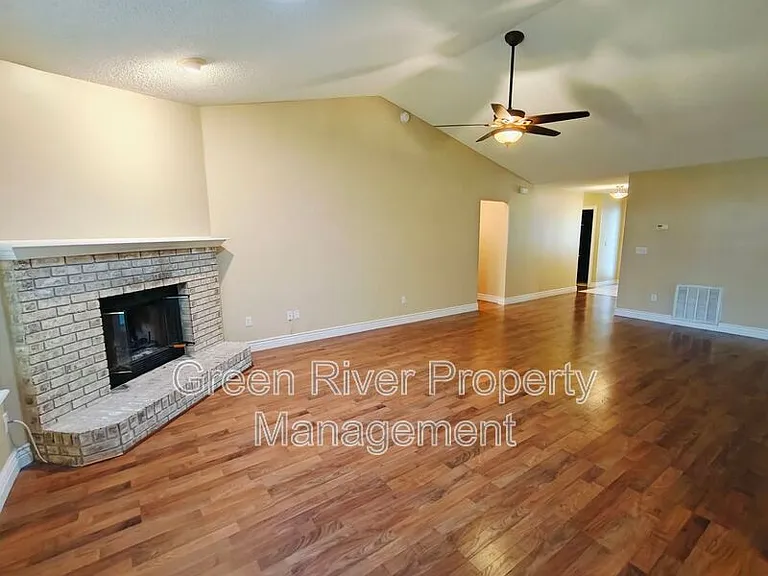 1845 Weston Cir — Photo 7