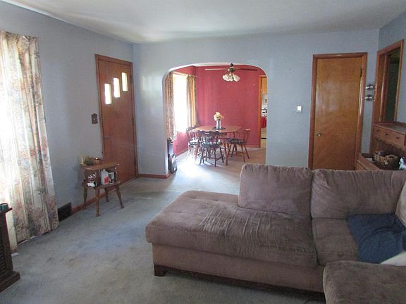 4th image of 2009 Sharon Ave
