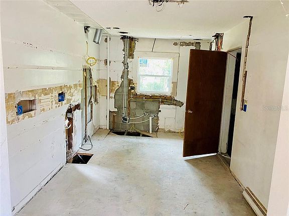 3rd image of 700 S Parsons Ave