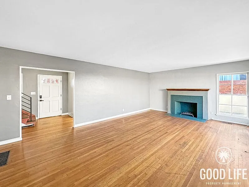 4 bed, 2.0 bath, 2037 sqft, $5,600 — Photo 3