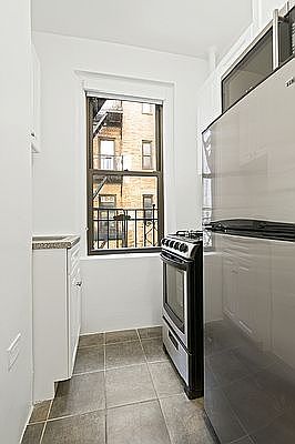 4th image of 225 W 23rd St APT 3N