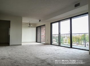 63 Centre St #5A, Brookline, MA 02446