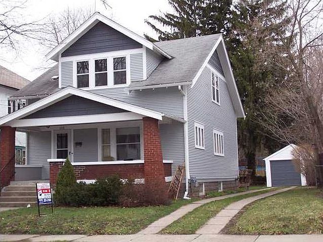 1st image of 658 Lincoln Ave NW
