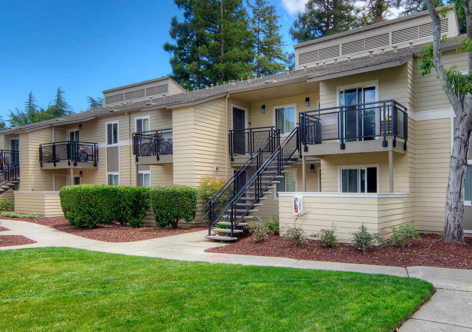 Arbor Terrace — Photo 1