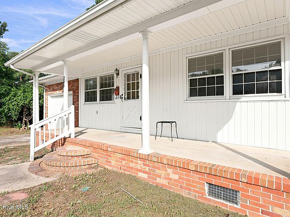 4th image of 203 Long Acres Drive