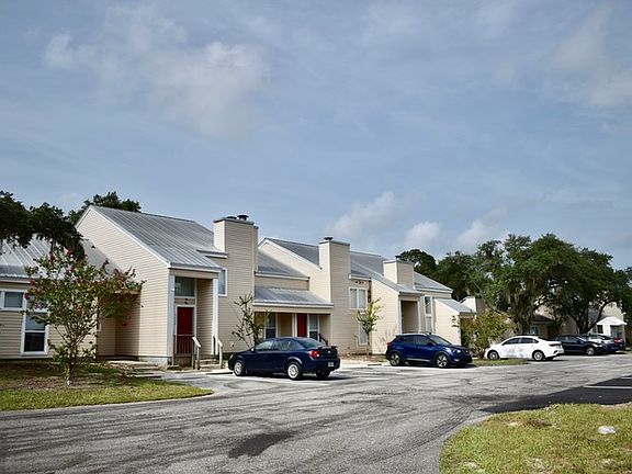 2nd image of 2275 SW 53rd Ave #5292