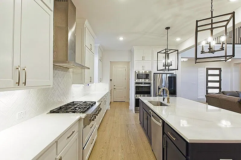 4 bed, 4.5 bath, 3879 sqft, $4,445 — Photo 4