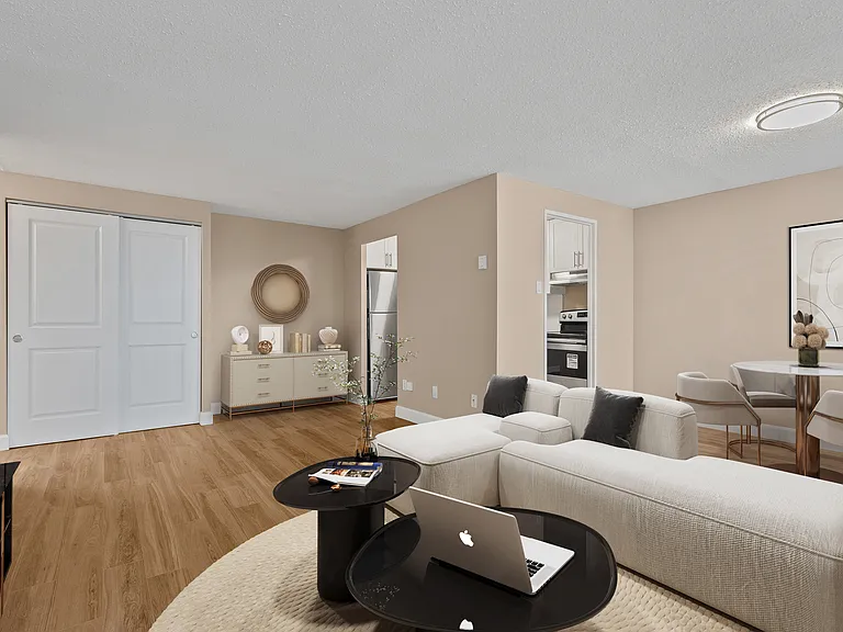 1330 Richmond Rd — Photo 4