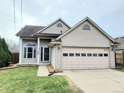 2911 Cordell Ave, Keego Harbor, MI, 48320