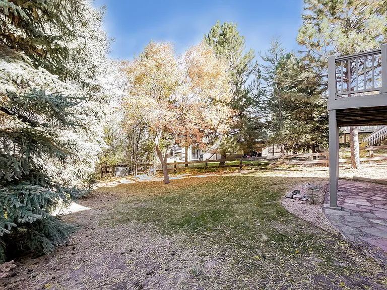 7918 Berkshire Ln — Photo 18
