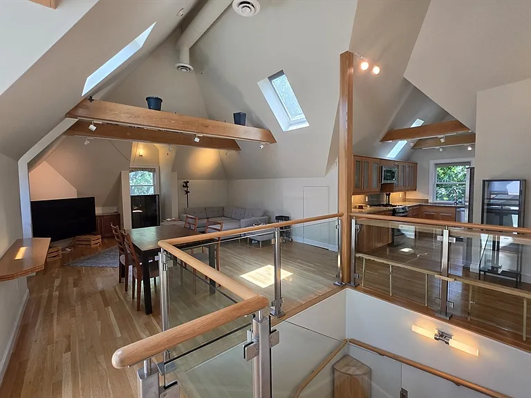 66 Oxford St #4 — Photo 1