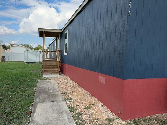 2nd image of 636 Sweet Pea Ln #636
