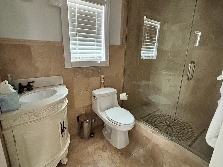 618 Whitehead St — Photo 23