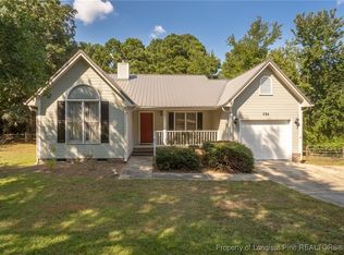 594 Woodington Rd, Hope Mills, NC 28348