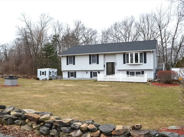 378 Rondeau St, Palmer, MA 01069