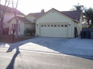 1023 Montgomery Ave, Los Banos, CA 93635