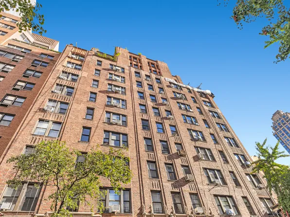 319 East 50th Street image 6 of 6