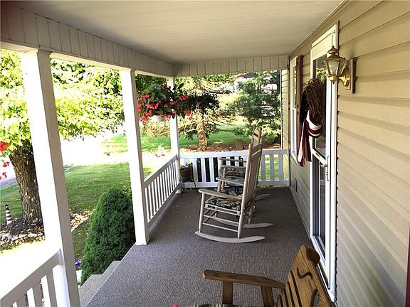 3rd image of 217 Sherman St