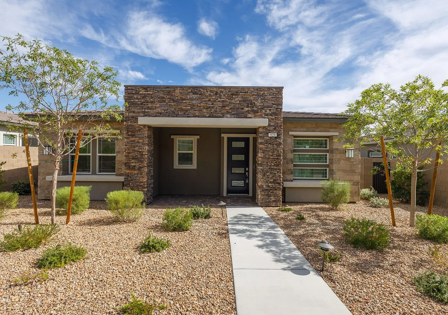 Brand new luxury home in upscale 55+ community — Photo 1