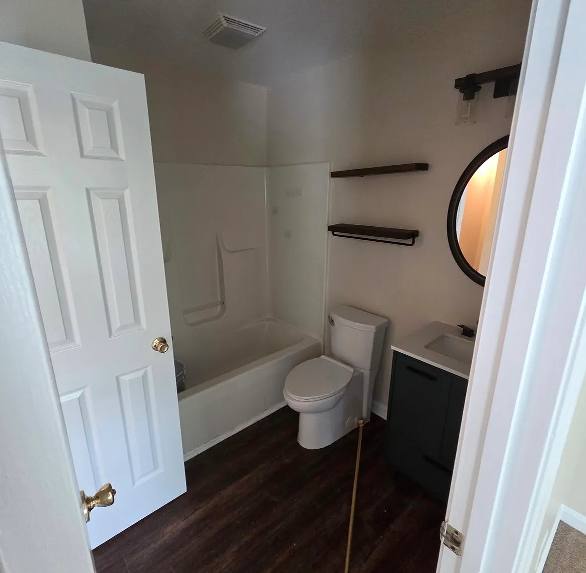 3 bed, 1240 sqft, $2,200 — Photo 3