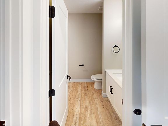 5th image of 2112 University Dr #2027