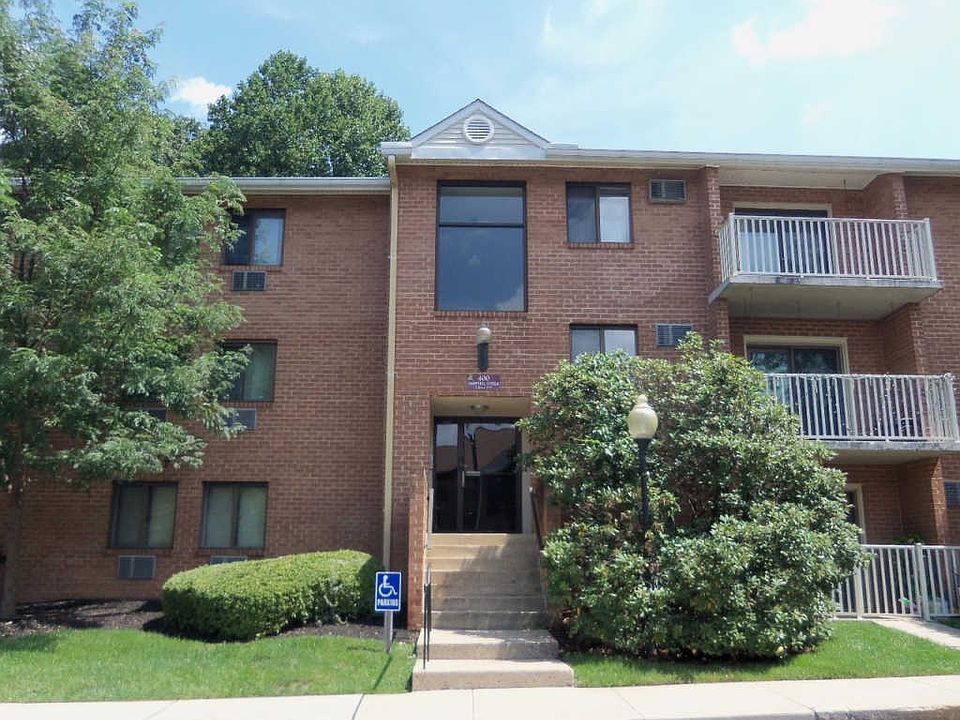 1st image of 400 Campbell Cir #G-7
