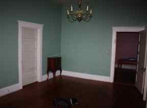 3rd image of 609 E Wallace St
