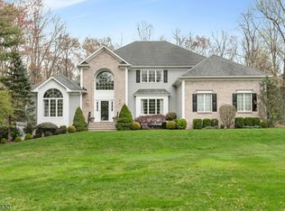 14 Byron Dr, Basking Ridge, NJ 07920