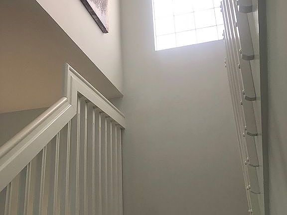 2nd image of 207 Isle Verde Way