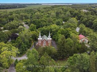 44 Union Rd, Prince Edward County, ON K8N4Z7